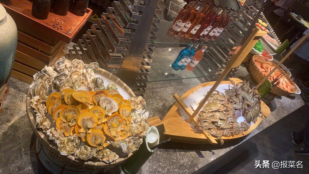 螃蟹虾扇贝,海鲜自助螃蟹和大扇贝