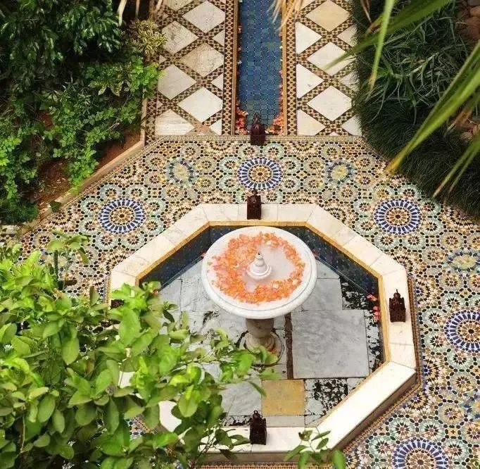 庭院花园石材地板铺设效果,私家庭院最流行的4大铺装方式