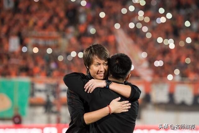 消失的U23打脸新政?李铁选入的“嫡系”球员?李铁台前幕后故事