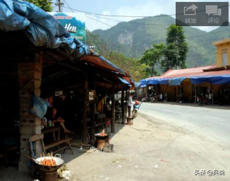 越南老兵重回当年战斗过的洞穴 (越南老兵回忆丛林战争)