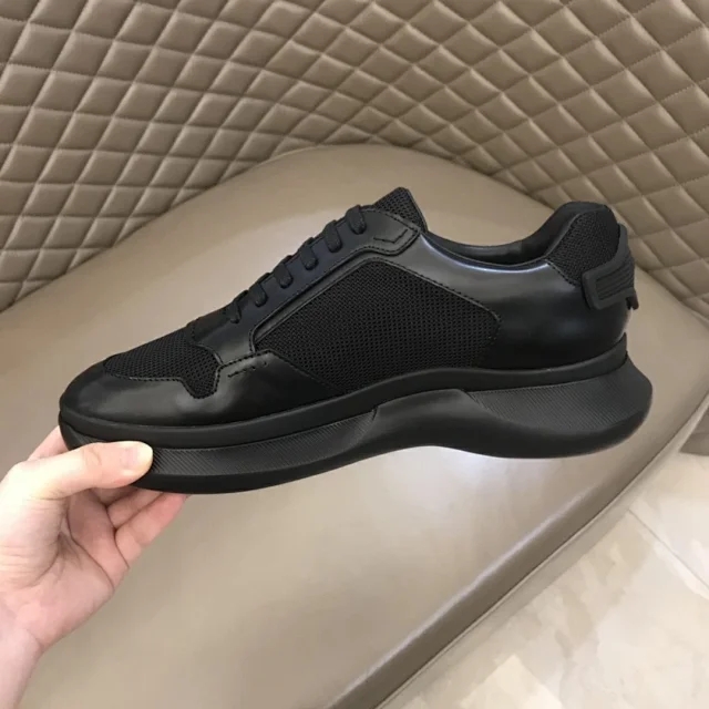普拉达耐克,普拉达最新款黑武士跑鞋