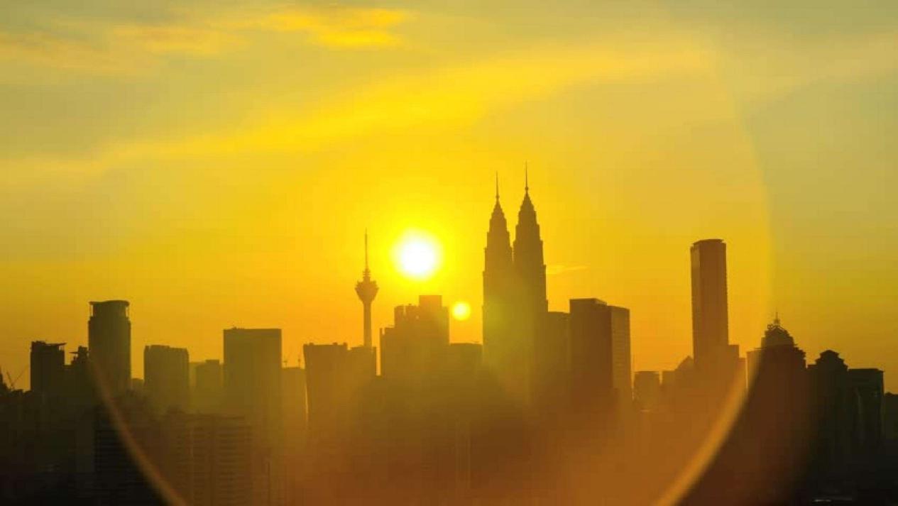 秋冬皮肤干燥用什么护肤品 (冬季比较滋润的护肤品)