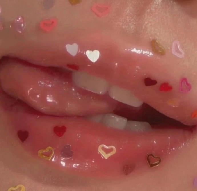 我曾吹牛说等猴年马月才能脱单，那么今天就是猴年马月里的一天