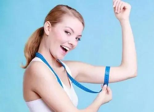 减肥如何瘦胳膊女生,减脂瘦身教程瘦手臂