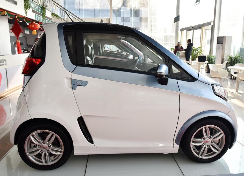 众泰汽车模仿车型是否侵权,众泰汽车品牌改变