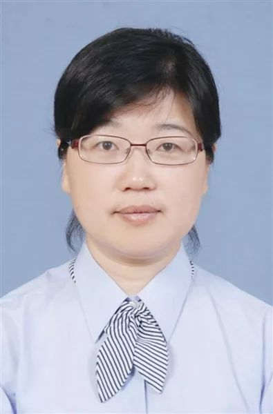 向广大患者致以新春的问候,向全国广大医务者祝贺医师节