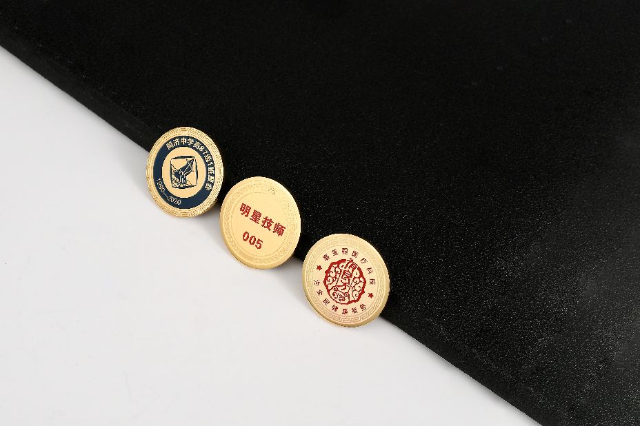 徽章定制有哪些坑,定制徽章买什么材质好