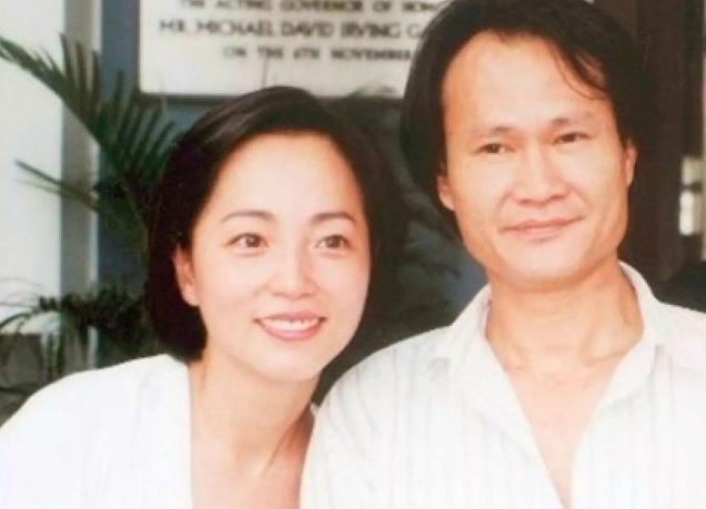 石榴姐被封为公主,黄绮珊三段婚姻有几个孩子