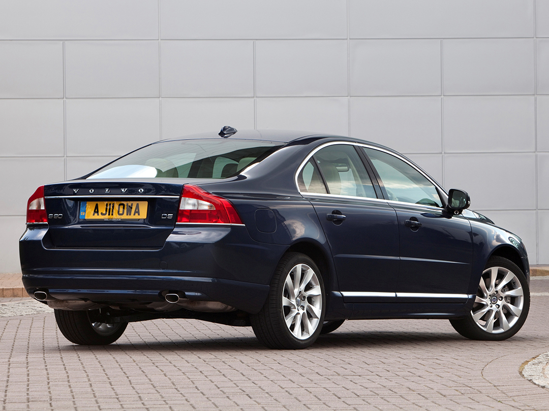 这几款中级车外形帅气动力十足,这四款中型车性价比较高值得入手