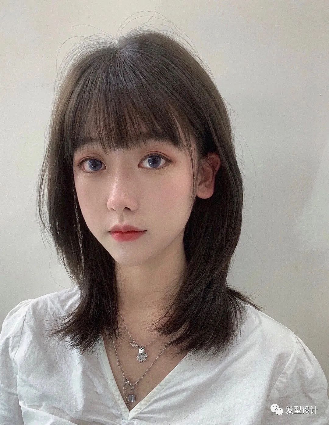 发型女2020流行发型中长发木马卷,直发型女2020流行发型中长发减龄