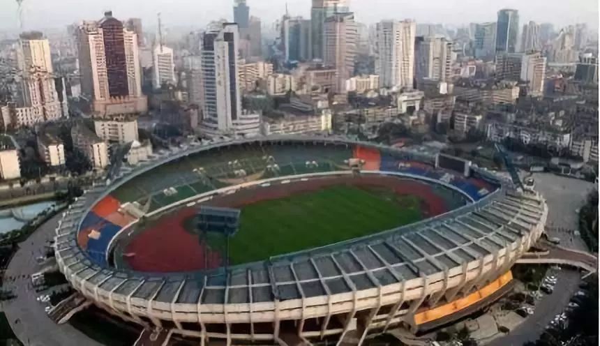 都江堰凤凰体育场位置,都江堰凤凰体育场足球