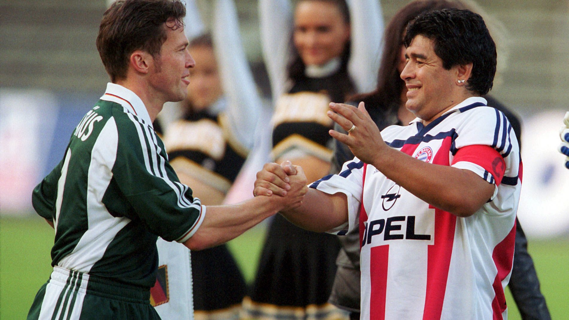 足坛佳话msn,马拉多纳为啥穿拜仁球衣