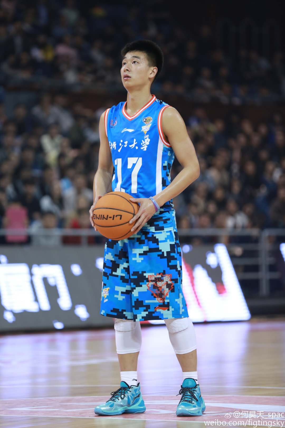 浙江大学核心！能突能晃能投，可能是最会利用脚步的大学生球员！