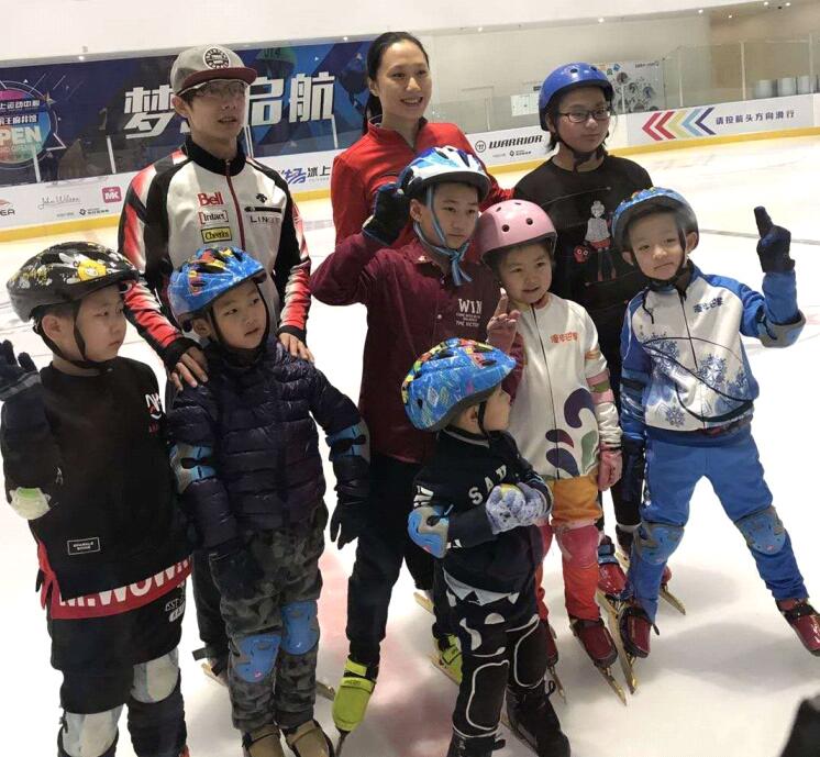 哈尔滨市百万群众上冰雪活动启动,哈尔滨百万青少年上冰雪活动