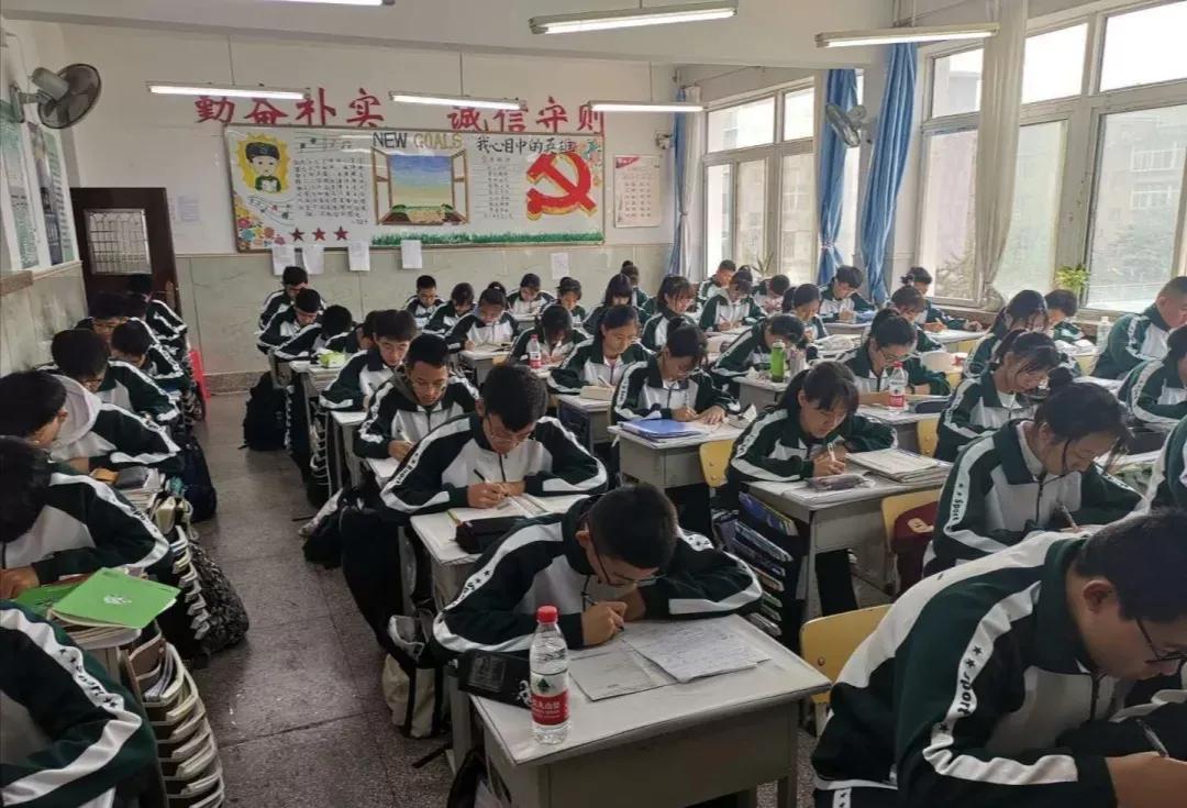 辽宁省普通高级中学(二十二)渤海大学附属高级中学