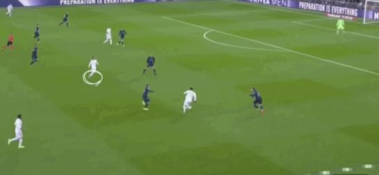 厄德高弧线传球,厄德高直塞集锦