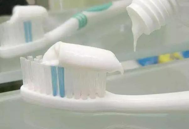 黄金首饰褪色了怎么办,黄金首饰褪色生锈怎么处理