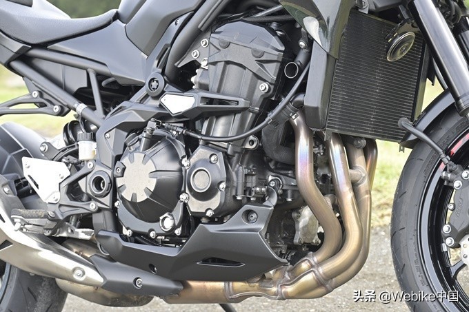 川崎z900跟川崎z1000有什么差别,川崎Z900驾驶体验