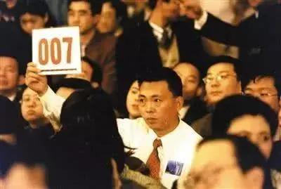 小天才手表为啥比华为小米贵,小天才跟华为手表一模一样的手表