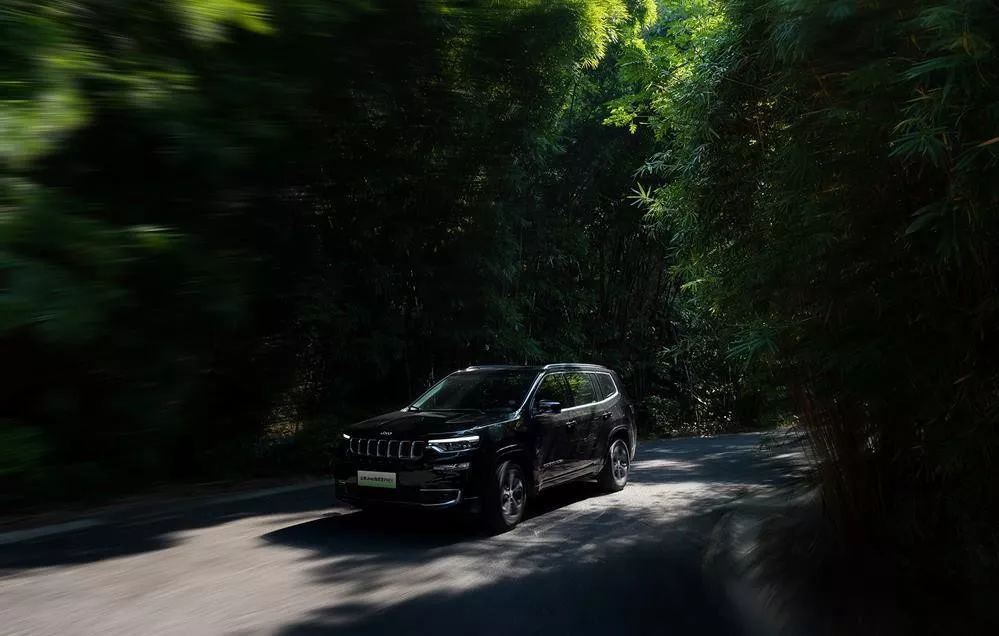 jeep指挥官phev混动技术,jeep指挥官phev是四驱吗