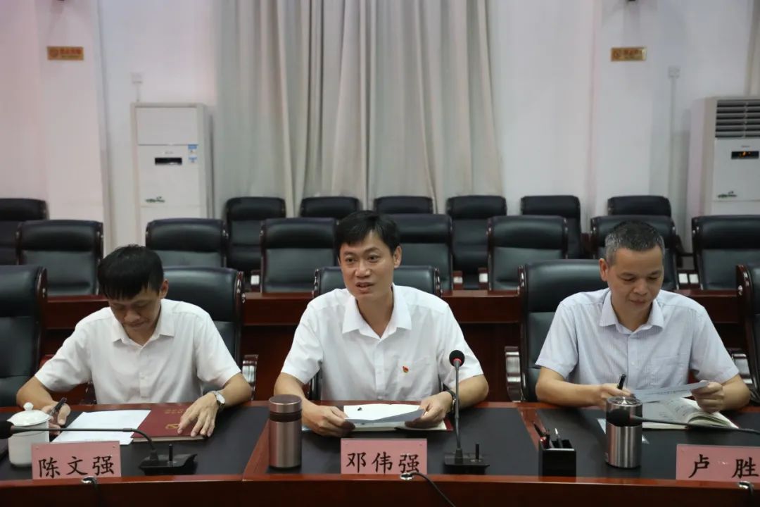 白沙县与海建集团举行座谈