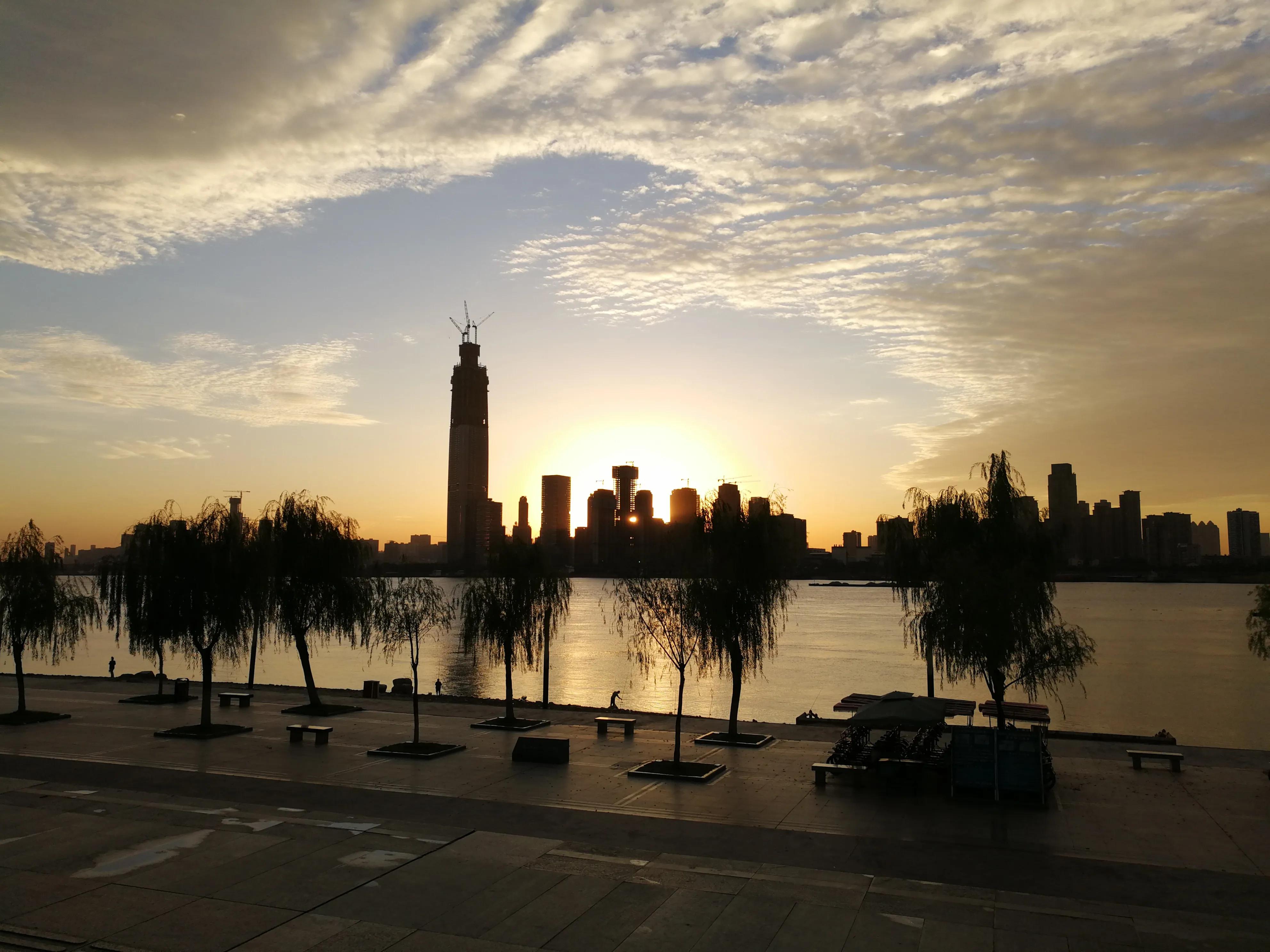 深圳湾对比华侨城,深圳湾对比北外滩