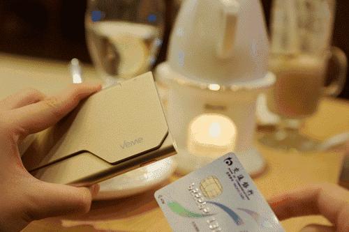 对已婚女人表白她很紧张,她想跟你表白