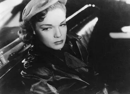 有了前法国第一夫人的百元“黑科技”眼霜,我把3000块眼霜扔了!