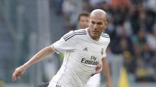 足球经典动作名字大全,十大足球巨星招牌动作