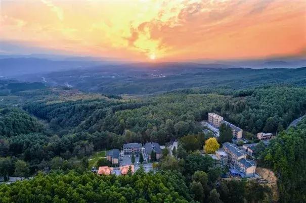 贵州60个重点景区名单,贵州5个风景区