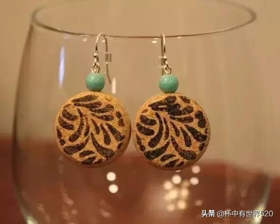 红酒木塞如何利用,红酒塞怎样做成艺术品