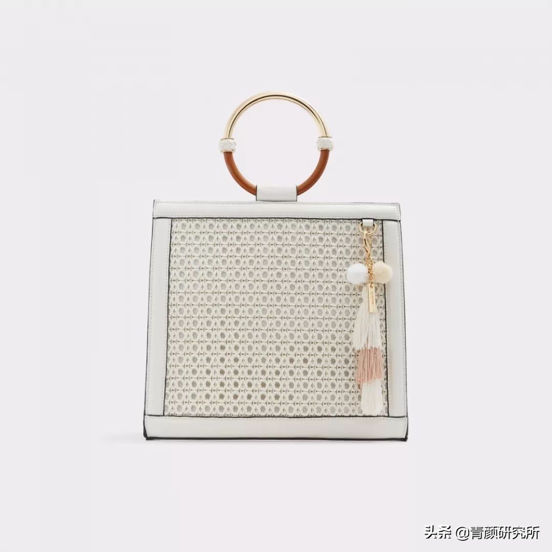 轻奢小众包包种草好看高级不撞款,比较小众的轻奢包包品牌