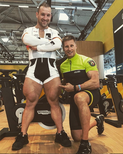 腿围76厘米，深蹲260公斤，竟然是一位自行车运动员