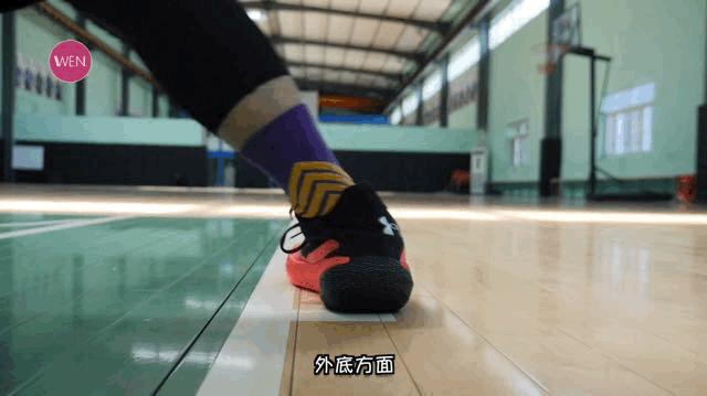 600块入手UA最强团队鞋！它居然不板砖了你敢信？