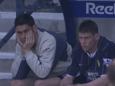 我们离百年俱乐部有多远？16年前利兹联降级时，球迷是这么做的