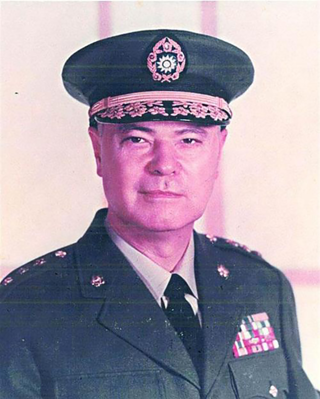 赌王何鸿燊和李小龙是什么关系,赌王何鸿燊与李小龙关系好不好