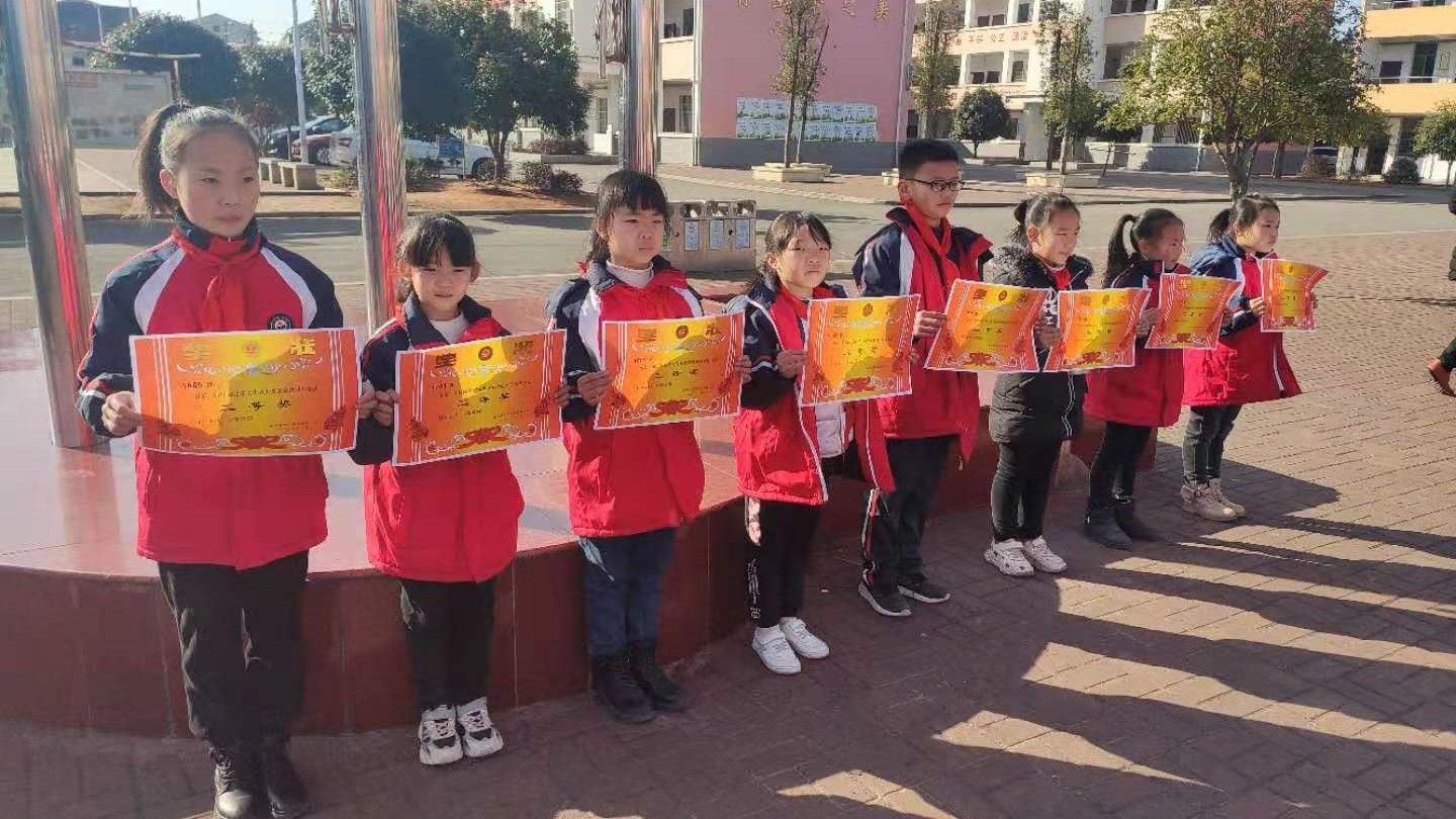 小学足球联赛拉开帷幕,五福路小学运动会