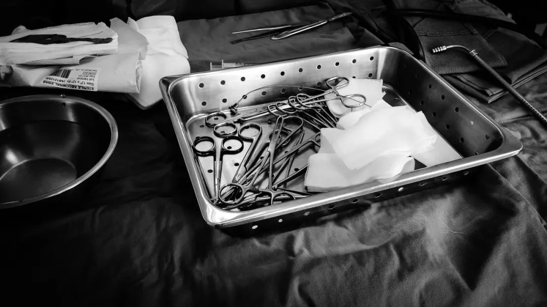 我怀了两个宝宝，只有结束一个的生命，另一个才能活|果壳病人