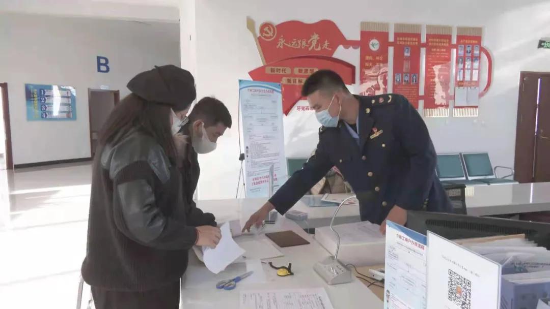 疫情防控“不打烊” 业务办理“不打折”