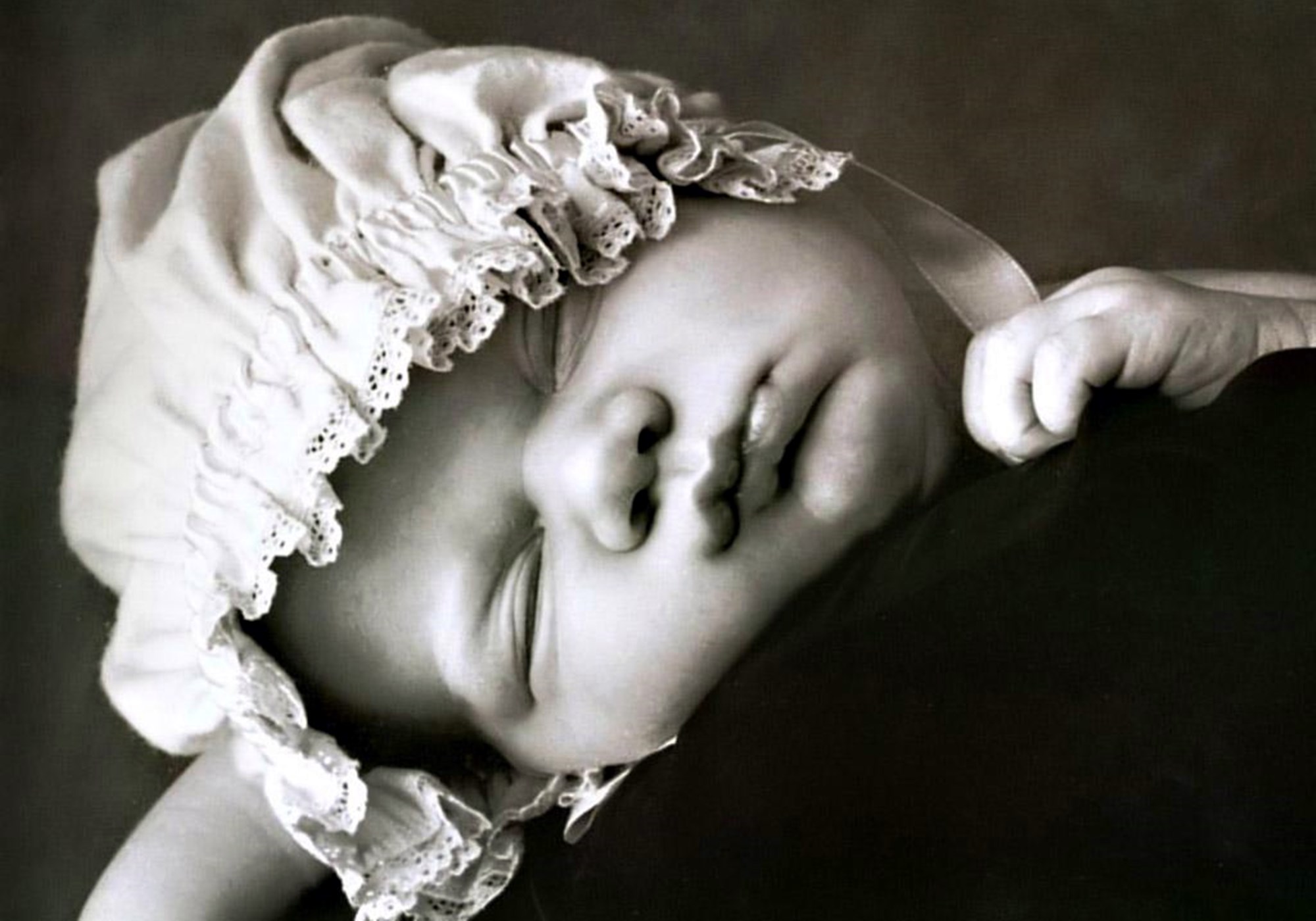 育儿0-3岁宝宝发育全攻略,0-1岁宝宝发育训练方法