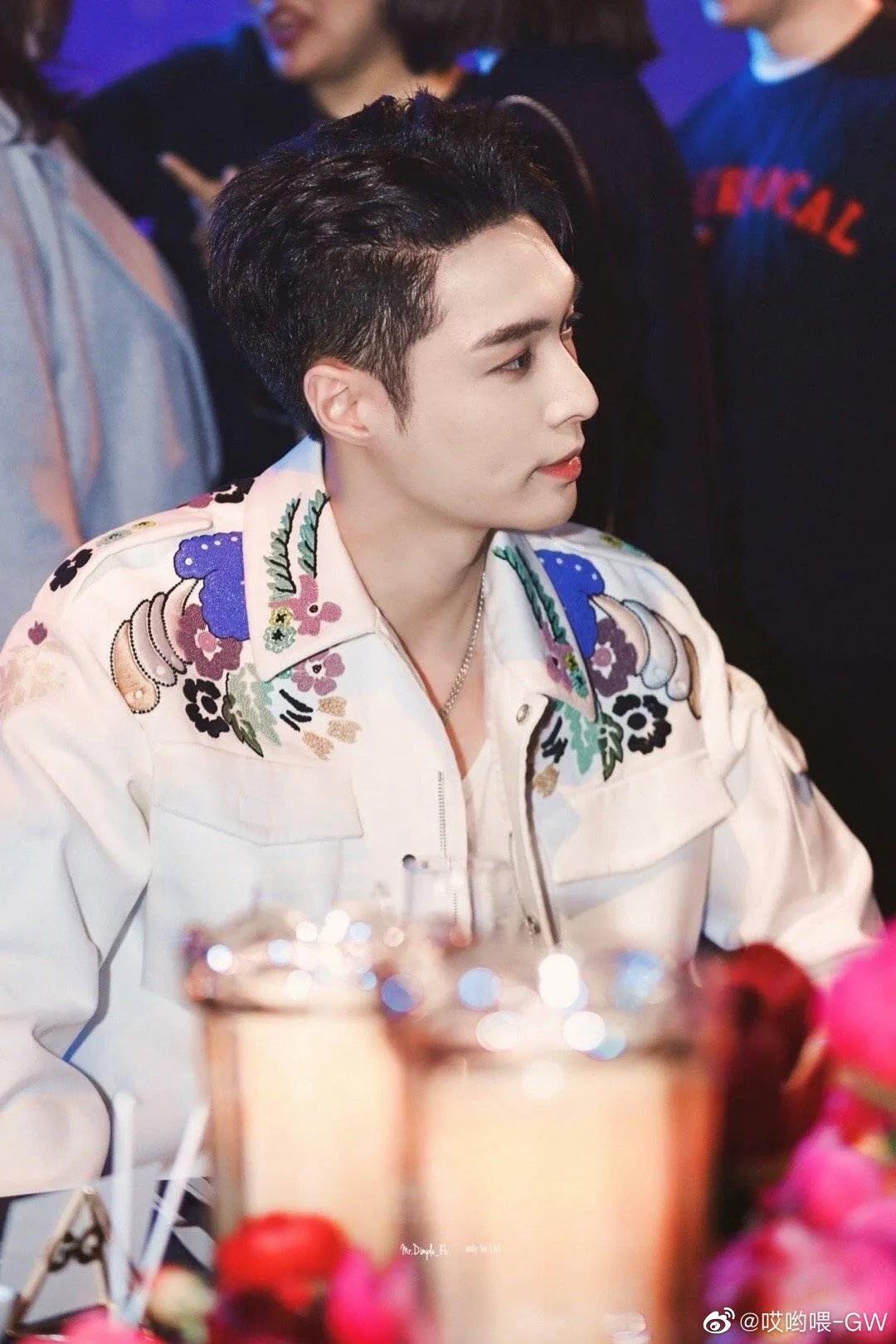 男明星的名利场，谁是你的取向*击狙**？