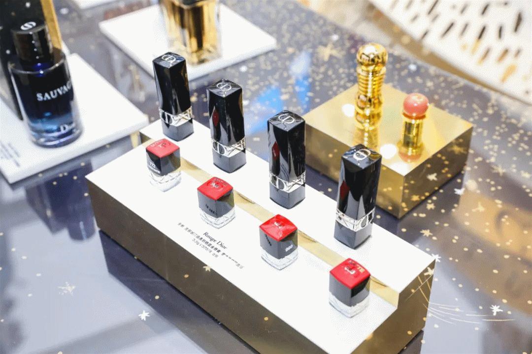 浪漫100%！迪奥「星光梦工坊」来袭，星动世茂广场