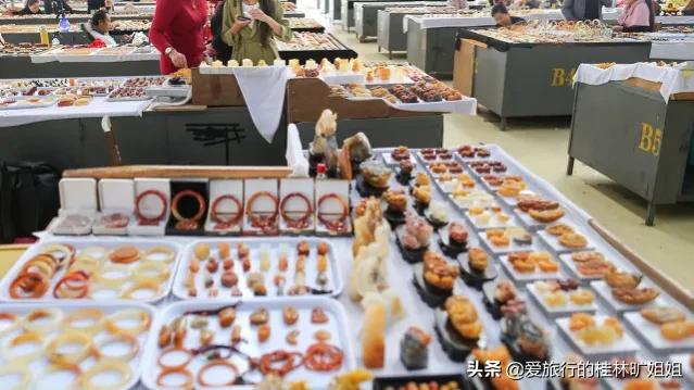 贵州旅游1800元一人导游强制购物,贵州导游强压游客购物