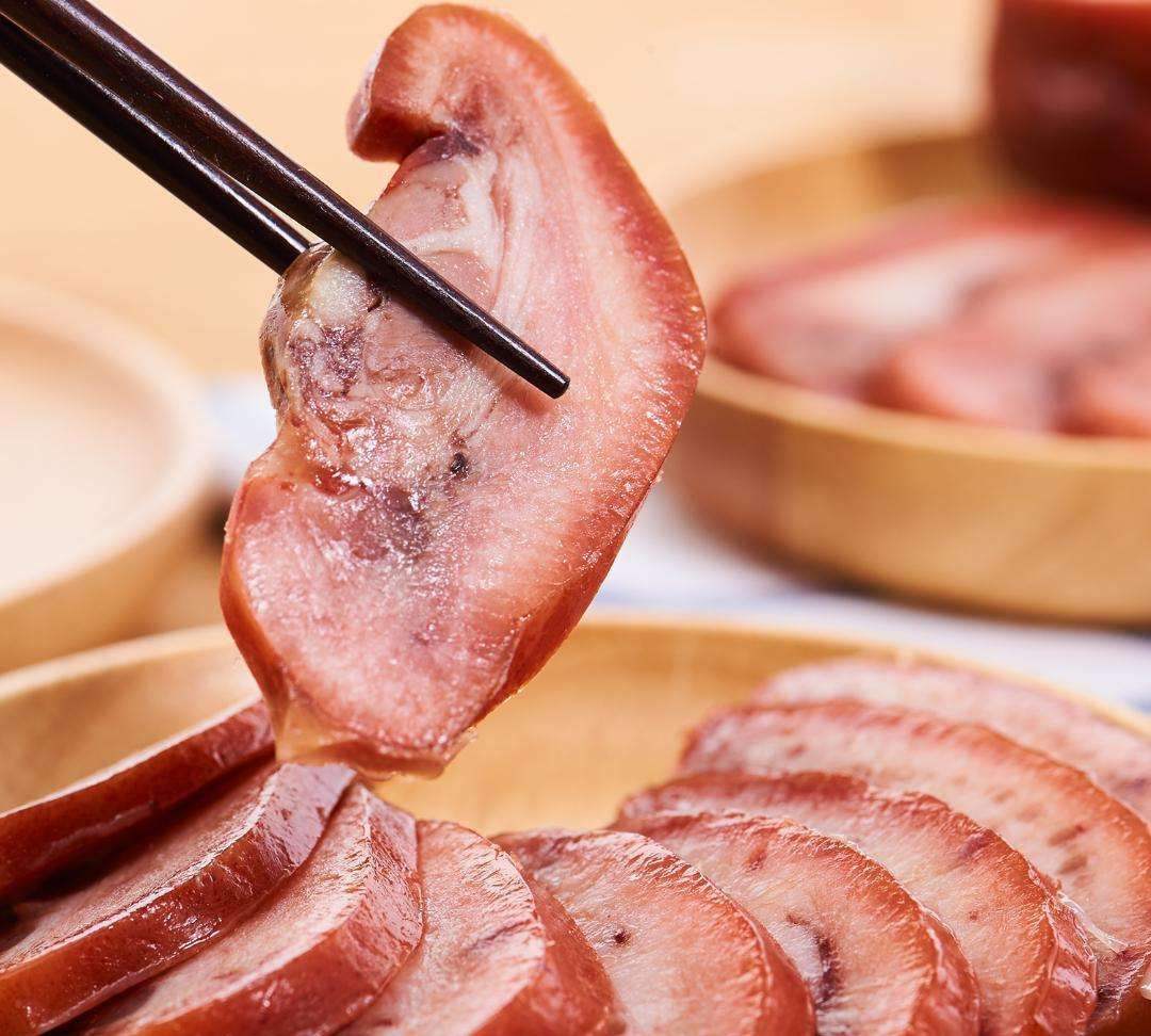 常吃猪头肉的好处多还是坏处多,猪头肉为什么不能常吃