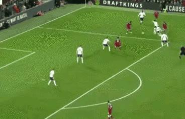 足坛十大最出名的巨星排名,足坛十大传奇巨星排名