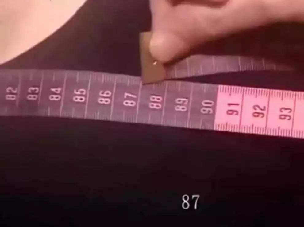 泰国女孩沉迷挨揍，揍得越狠越漂亮