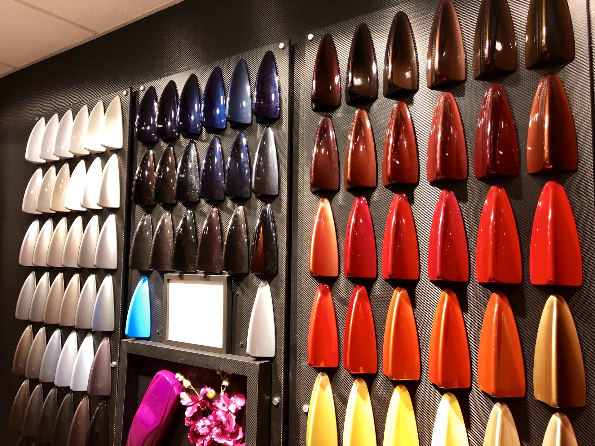 4s店喷的漆是原厂漆吗,4s店喷的是烤漆吗