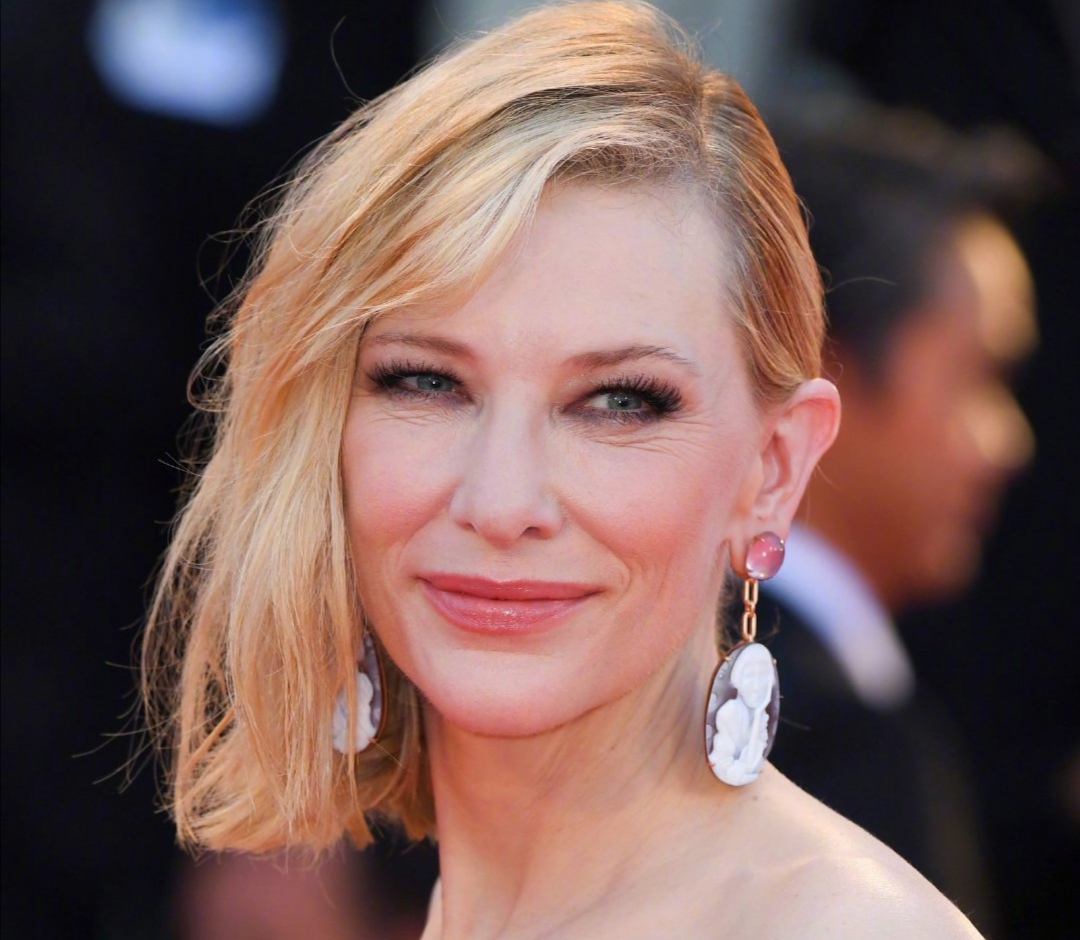 为什么30岁不到脸上那么多皱纹,女人过了30岁还在为皱纹而苦恼吗