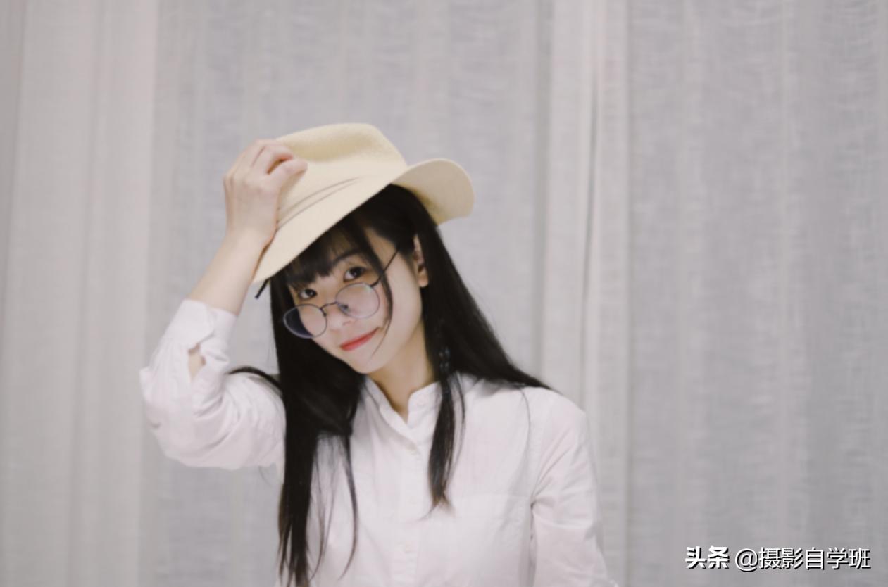 5招教你拍出高级感,人像纯色背景