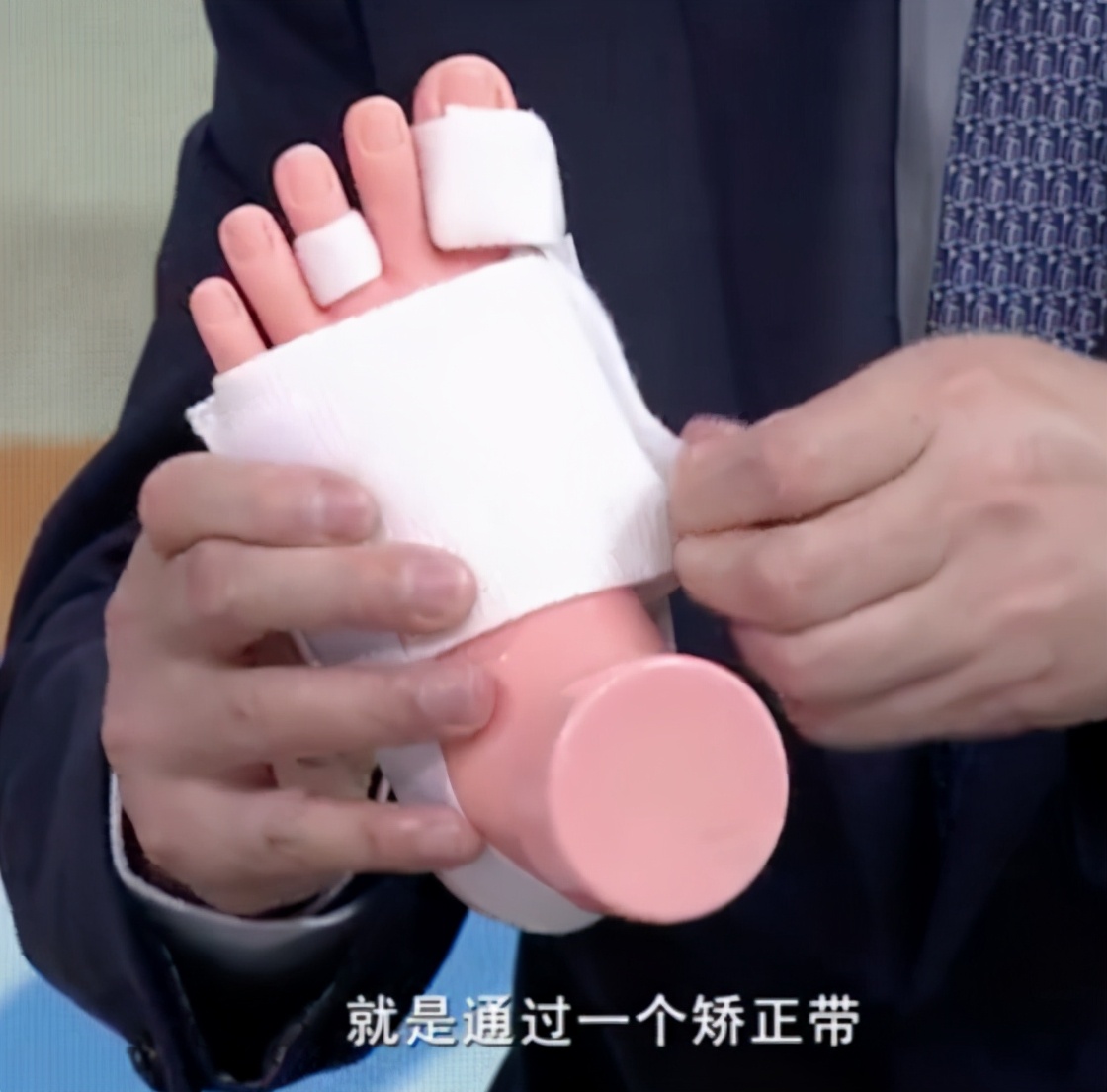 怎样选一款适合自己脚型的鞋,适合大脚骨穿的鞋测评